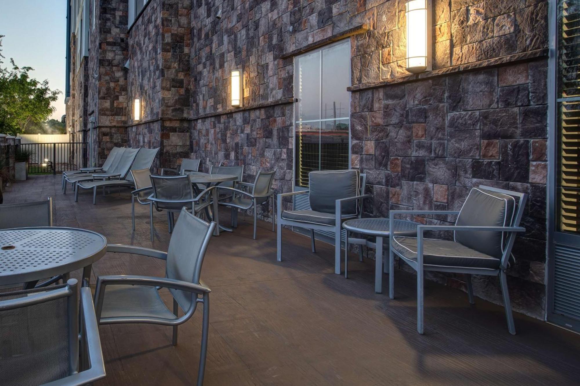 Hampton Inn & Suites Columbia/Southeast-Fort Jackson Exterior foto